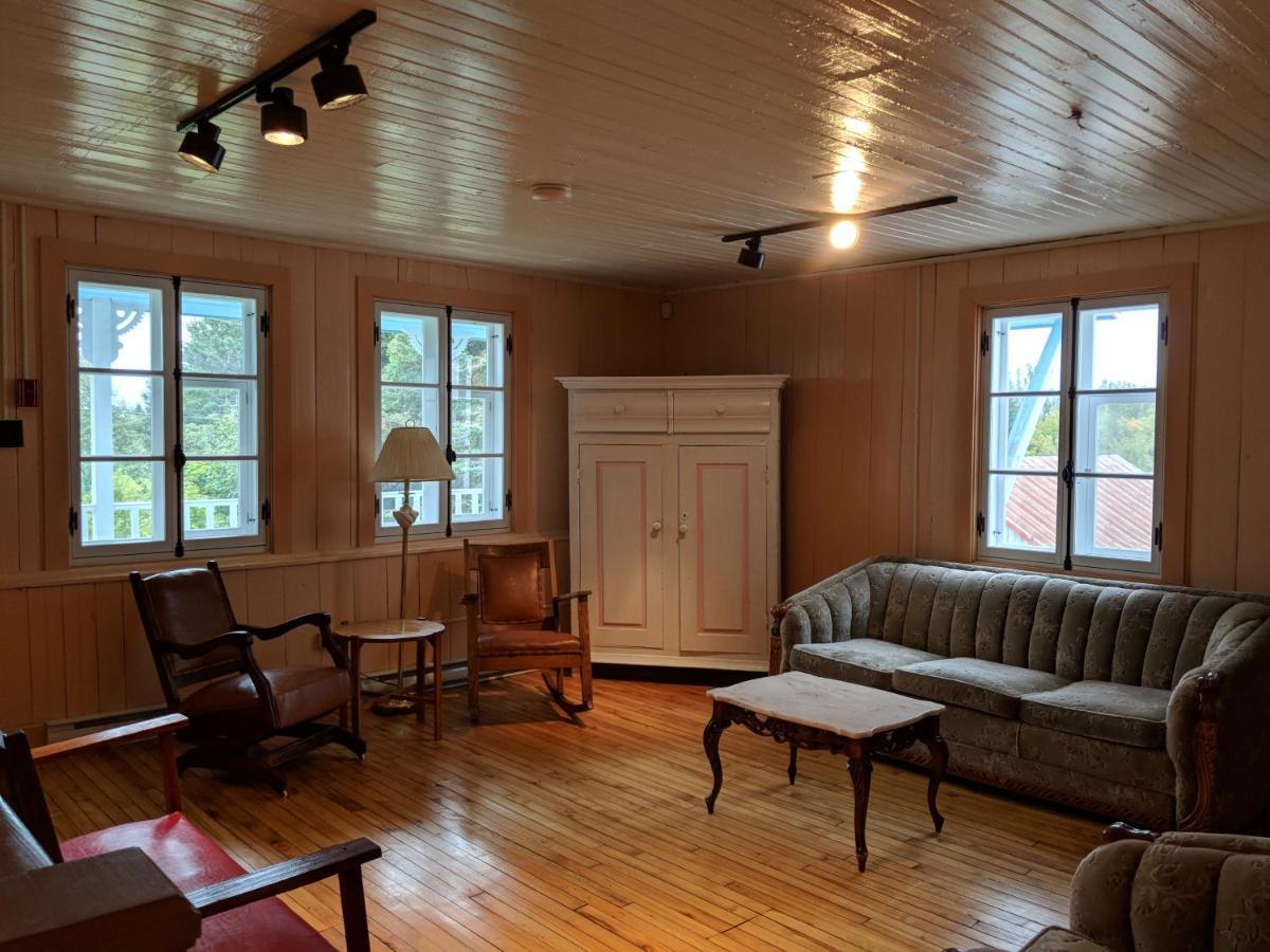 Du Domaine à Liguori Auberge de jeunesse Petite-Riviere-Saint-Francois